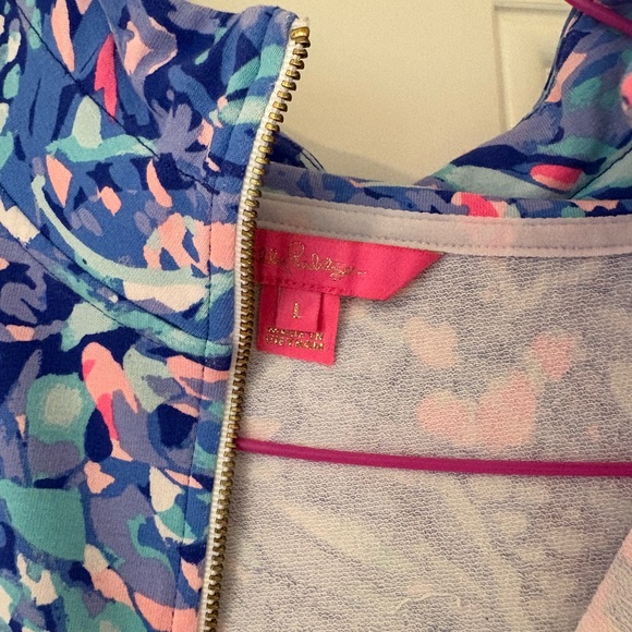 Lilly Pulitzer 1/4 zip up sweatshirt. Size L. - Picture 2 of 2